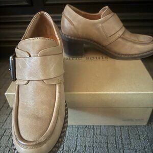 Gentle Souls by Kenneth Cole Bestie heels loafers Sz 7 37.5 Luggage Tan Great!